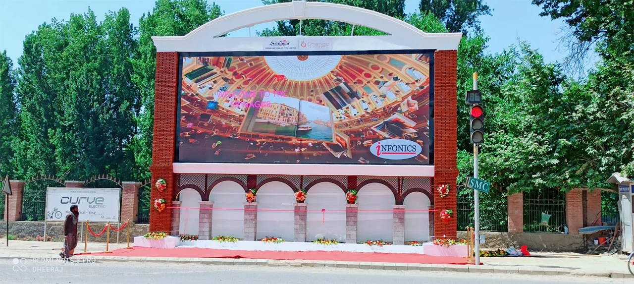 Outdoor led video wall
